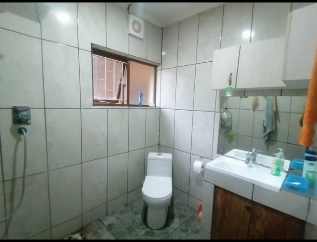 4 BEDROOM FREESTANDING FOR SALE IN PANORAMA
